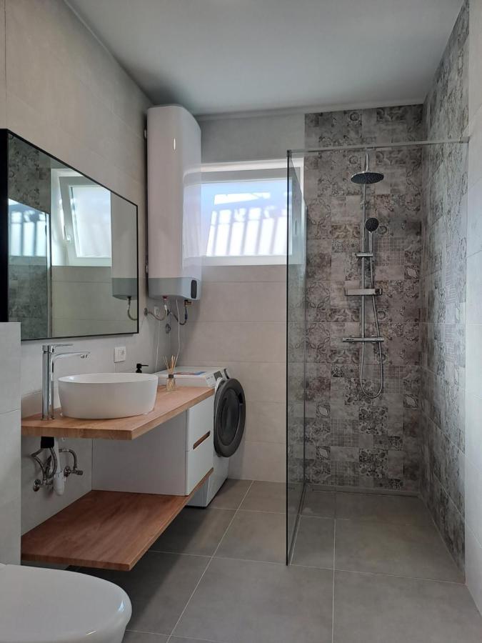 ורבניק Apartman Borna מראה חיצוני תמונה
